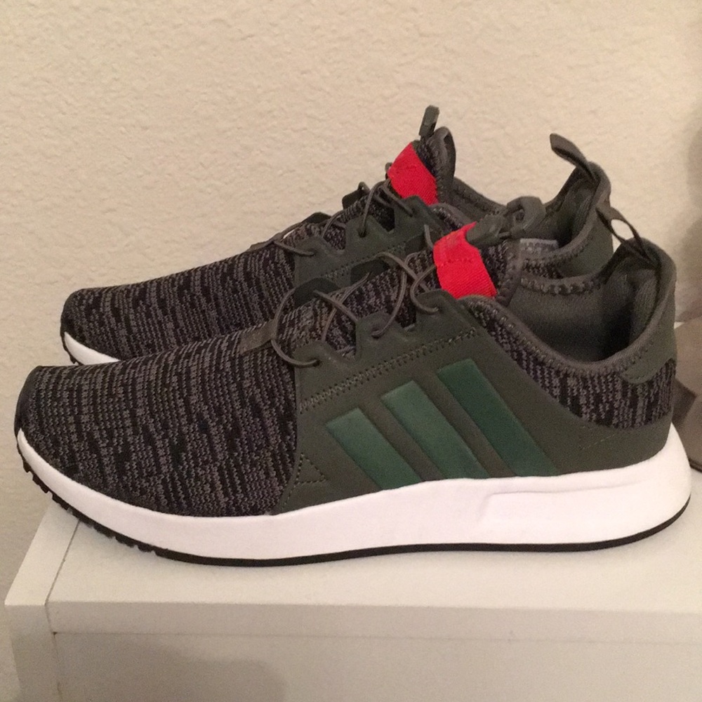 Unisex adidas sneakers